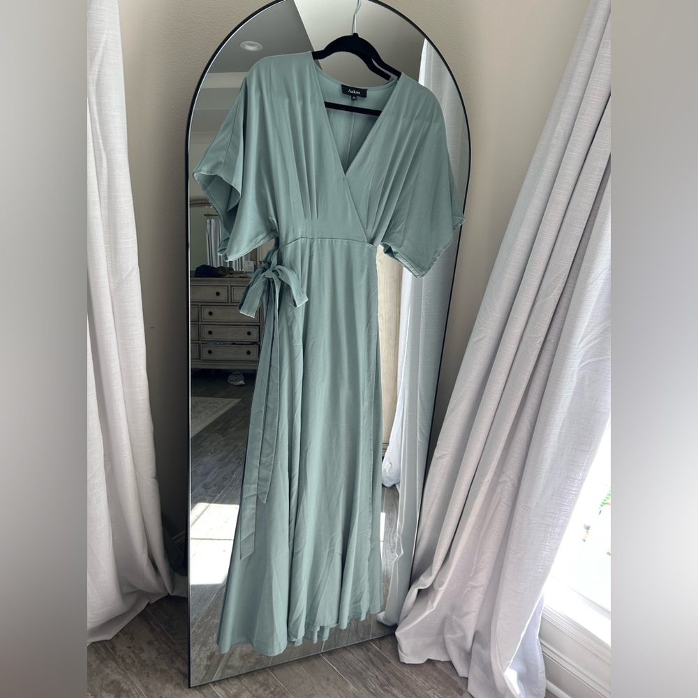 Aakaa Sage Green Maxi Dress: Never Worn